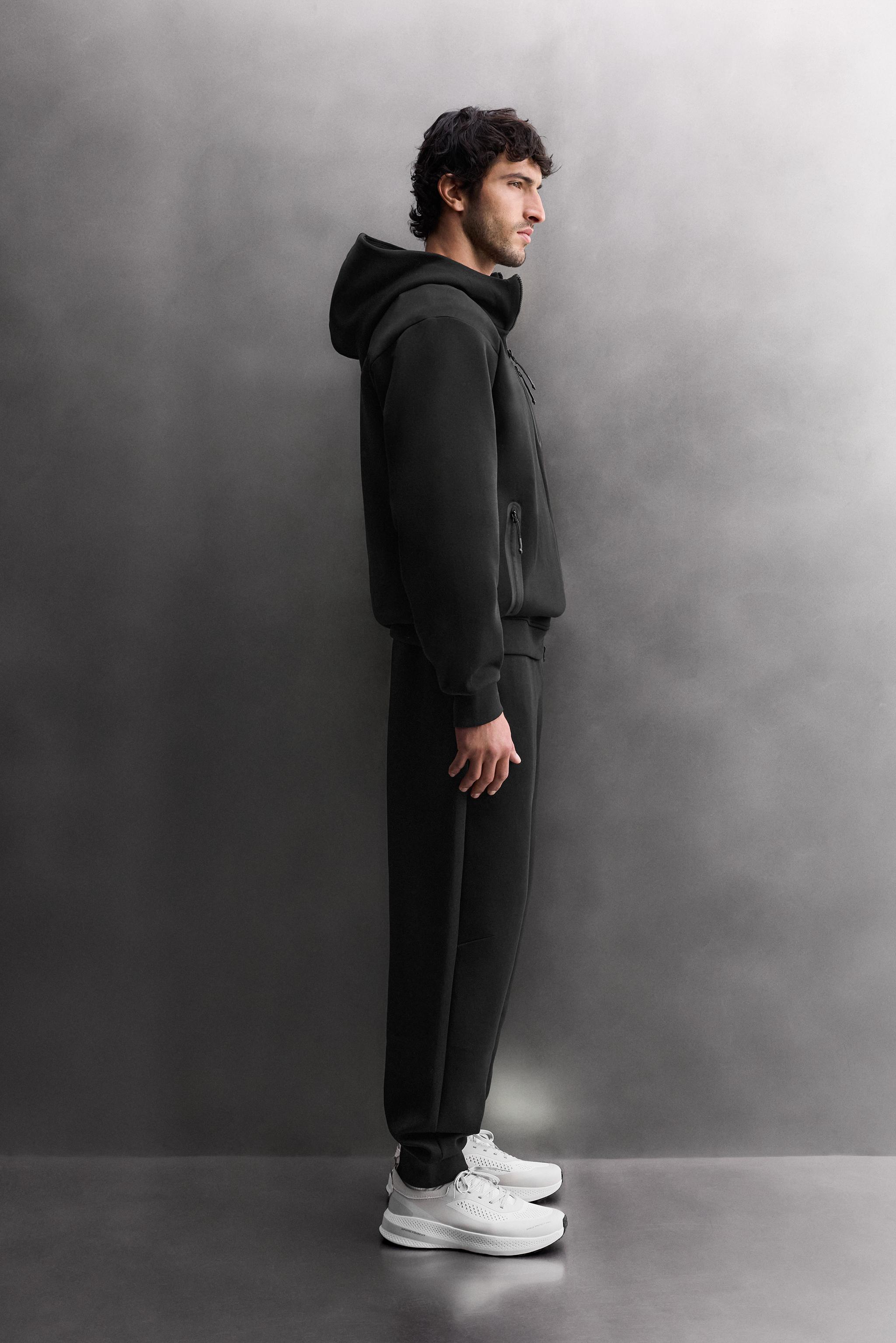 TECHNICAL ZIP HOODIE